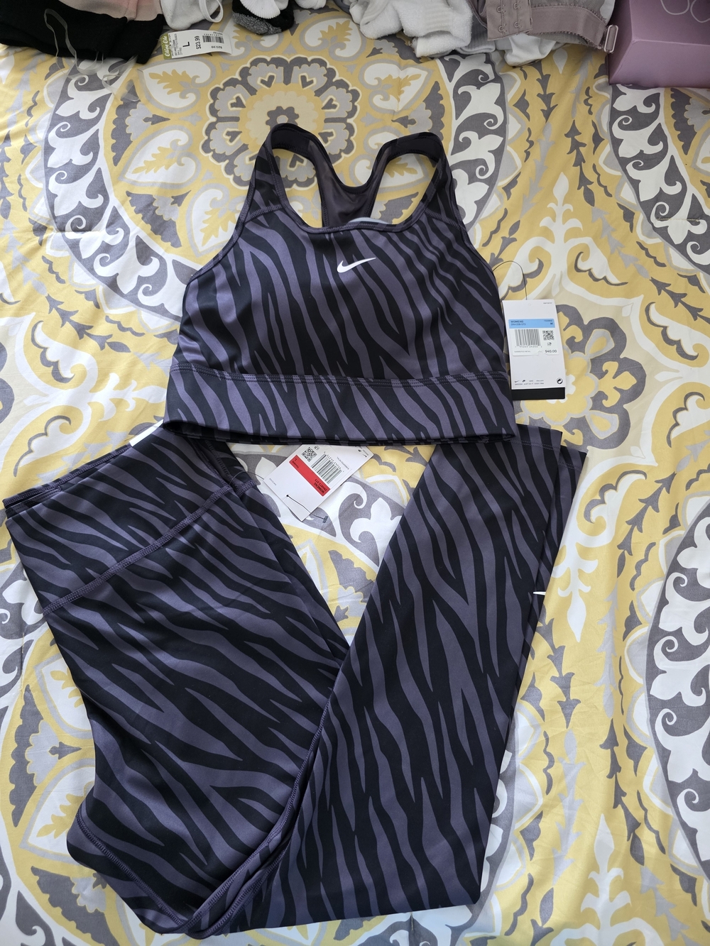 Nike Zebra-Print Sports Bra & Leggings Set - Black & Dark Gray